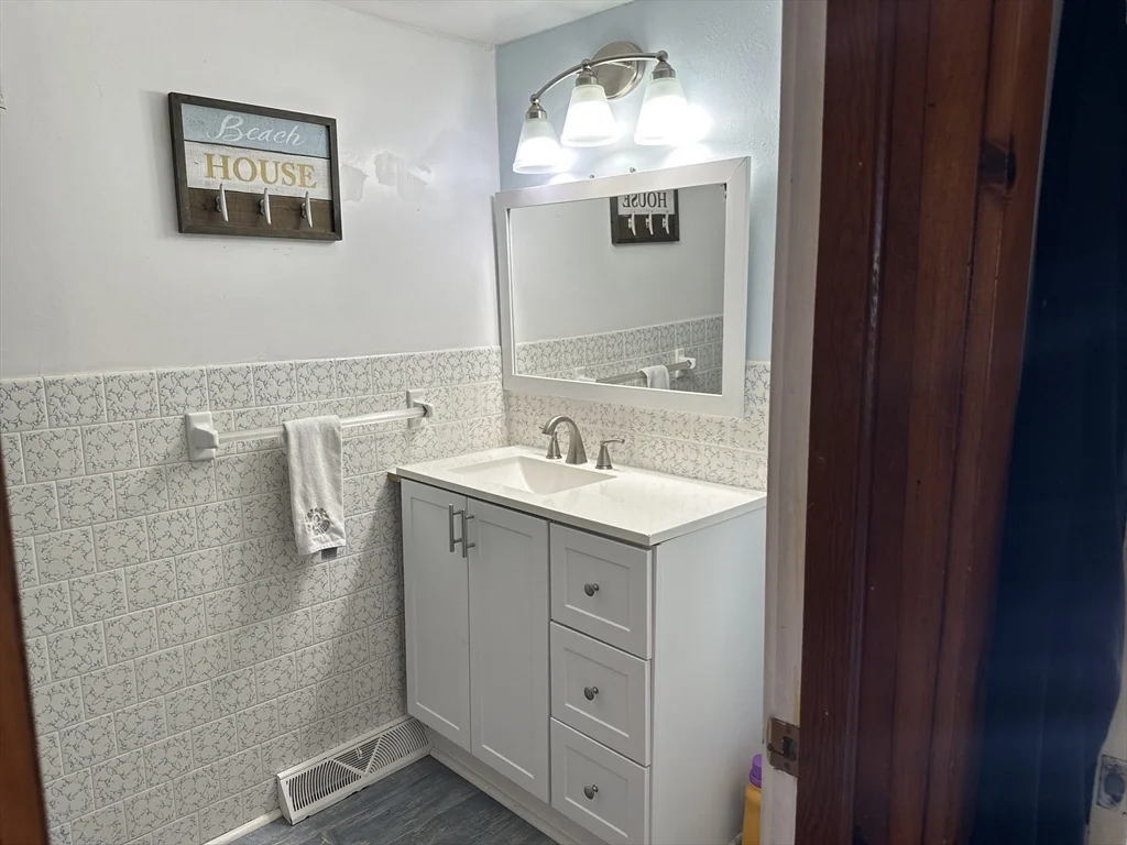 2 bed, 1 bath apartment for rent at 12 Waterman St Unit Winter, Braintree Highlands — photo 10 of 19