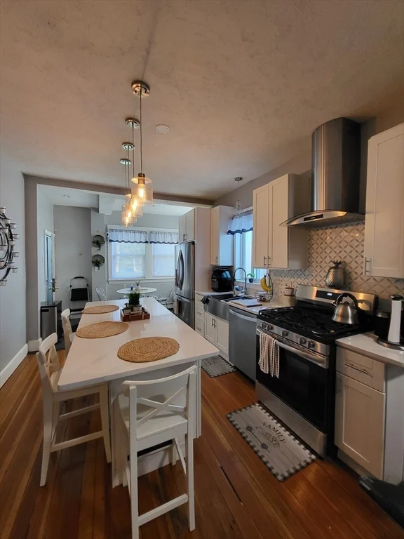 3 bed, 1 bath apartment for rent at 12 Watts St Unit 1, Chelsea — photo 9 of 23