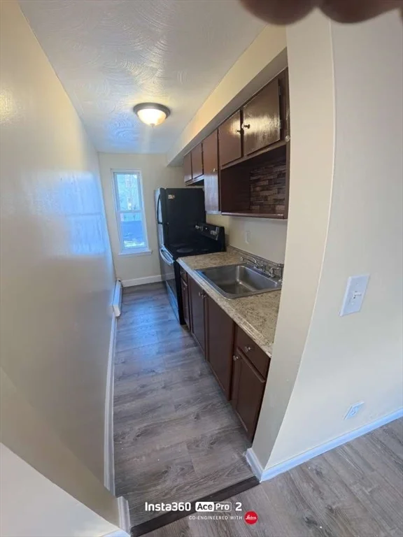 2 bed, 1 bath apartment for rent at 12 Webster Ct Unit 3, Lawrence — photo 3 of 4