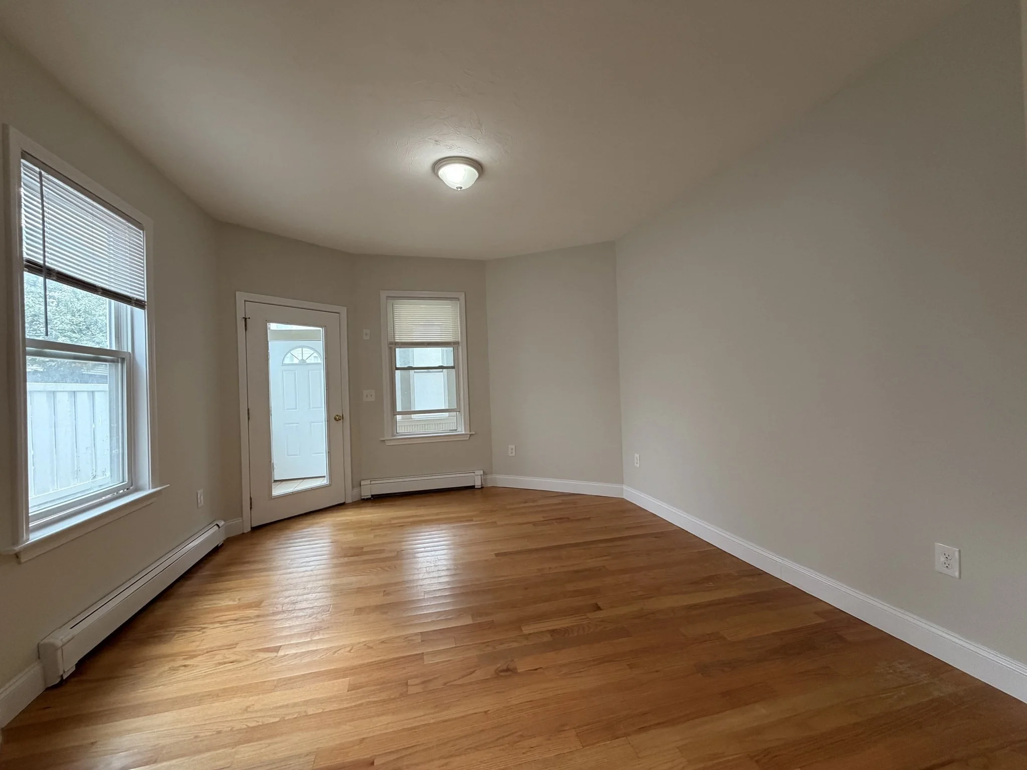 4 bed, 1 bath apartment for rent at 12 Weld Hill Unit 1, Jamaica Plain — photo 4 of 25