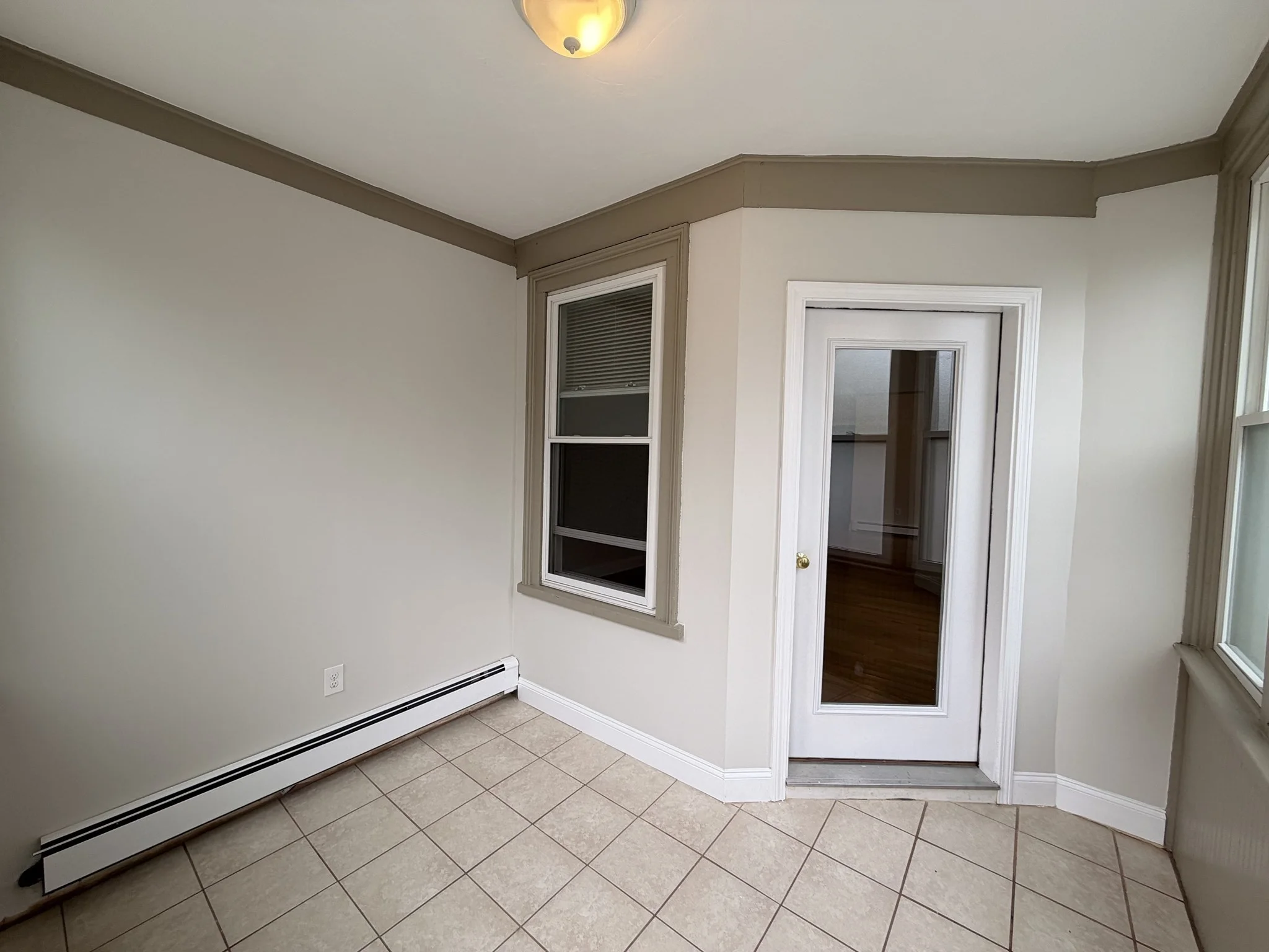 4 bed, 1 bath apartment for rent at 12 Weld Hill Unit 1, Jamaica Plain — photo 3 of 25