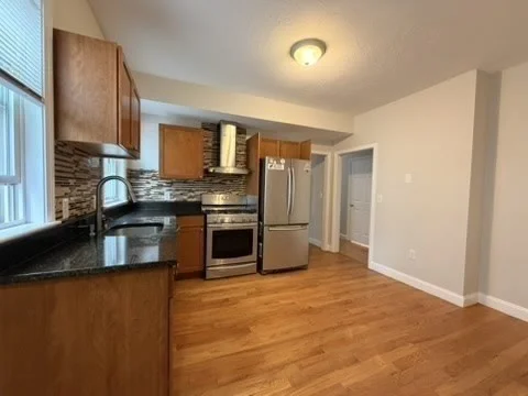 4 bed, 1 bath apartment for rent at 12 Weld Hill Unit 1, Jamaica Plain — photo 19 of 25