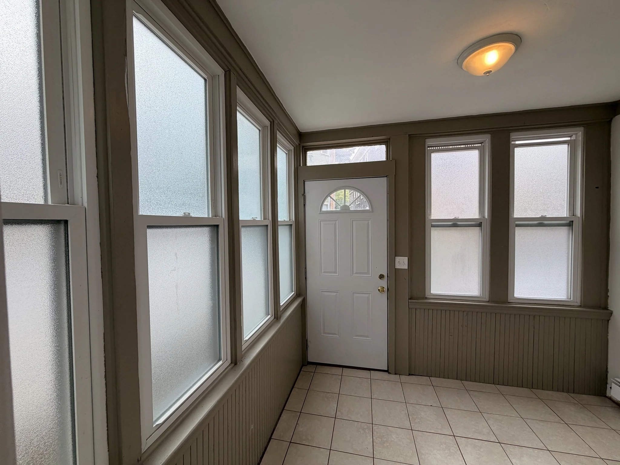 4 bed, 1 bath apartment for rent at 12 Weld Hill Unit 1, Jamaica Plain — photo 2 of 25