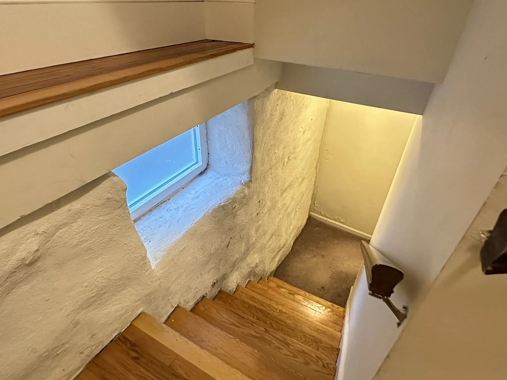 5 bed, 2 bath apartment for rent at 12 Wensley St Unit 1, Mission Hill — photo 33 of 52
