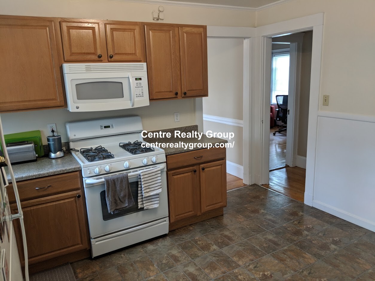2 bed, 2 bath apartment for rent at 12 Westbourne Rd Unit 1, Newton Centre — photo 1 of 26