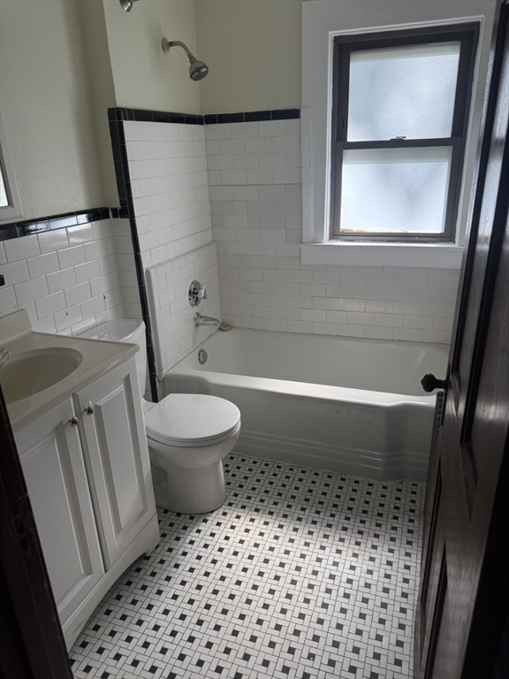 2 bed, 1 bath apartment for rent at 12 Weston Ct Unit 1, Braintree — photo 8 of 9