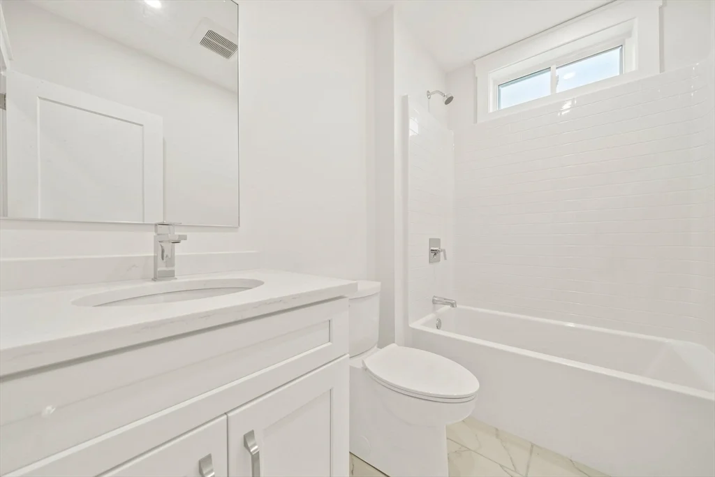 2 bed, 1 bath apartment for rent at 12 Whitford St Unit 12, Roslindale — photo 9 of 19