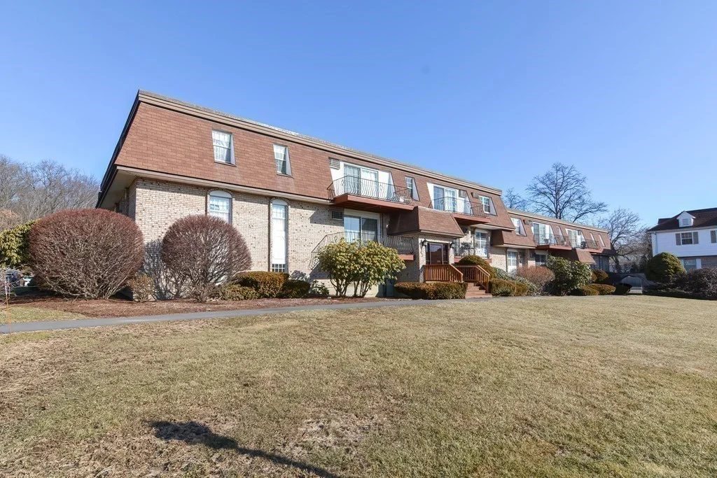 2 bed, 1 bath apartment for rent at 12 Williamsburg Ct Unit 13, Shrewsbury — photo 34 of 34