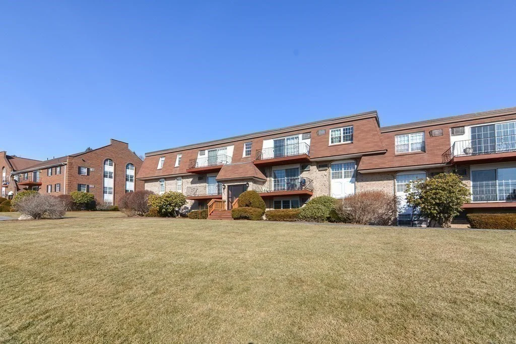 2 bed, 1 bath apartment for rent at 12 Williamsburg Ct Unit 13, Shrewsbury — photo 30 of 34