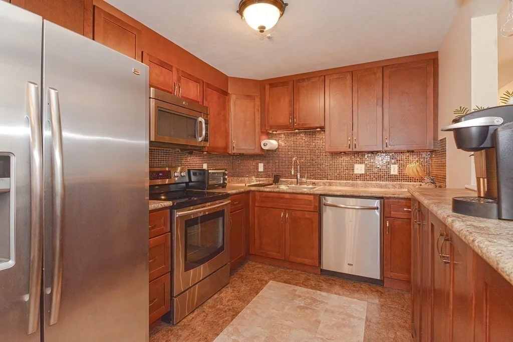 2 bed, 1 bath apartment for rent at 12 Williamsburg Ct Unit 13, Shrewsbury — photo 3 of 34