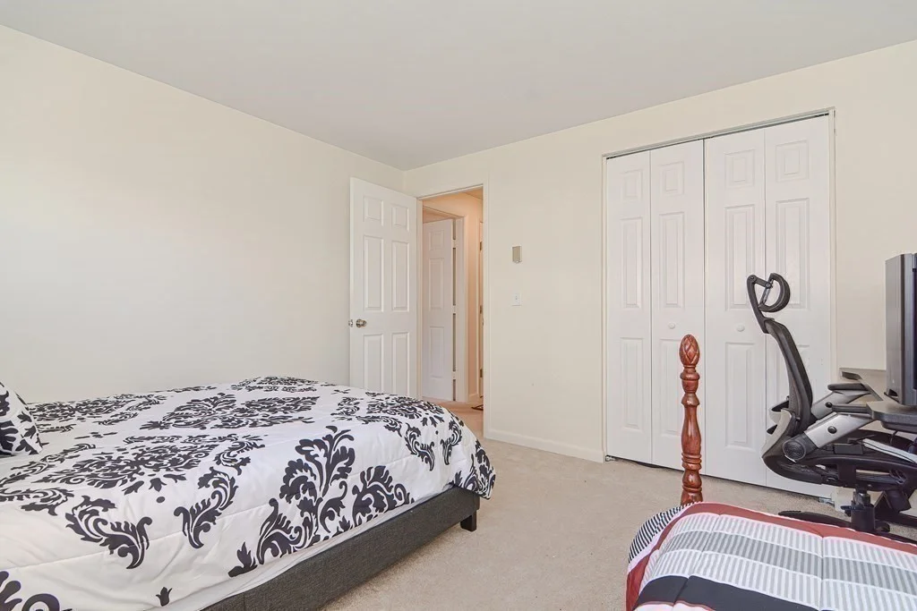 2 bed, 1 bath apartment for rent at 12 Williamsburg Ct Unit 13, Shrewsbury — photo 17 of 34