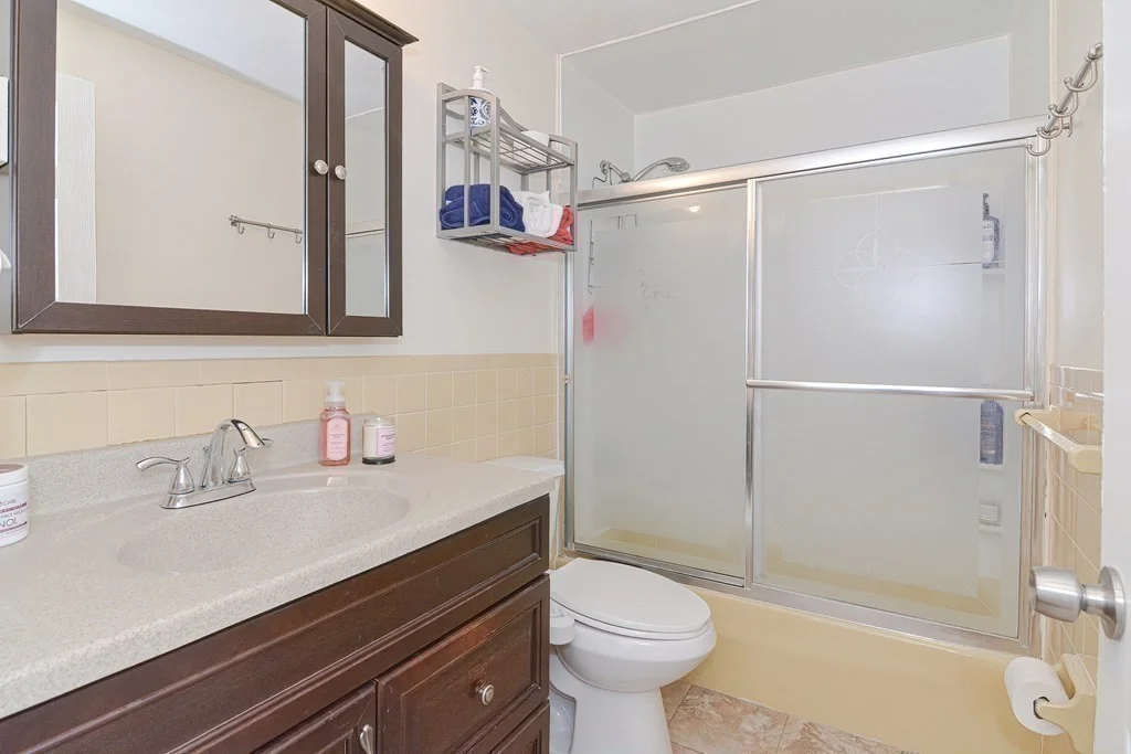 2 bed, 1 bath apartment for rent at 12 Williamsburg Ct Unit 13, Shrewsbury — photo 23 of 34