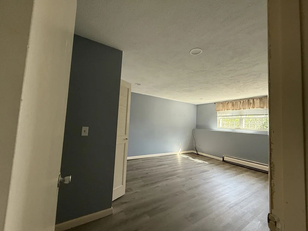1 bed, 1 bath apartment for rent at 12 Williamsburg Ct Unit 2, Shrewsbury — photo 11 of 20