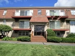 1 bed, 1 bath apartment for rent at 12 Williamsburg Ct Unit 2, Shrewsbury