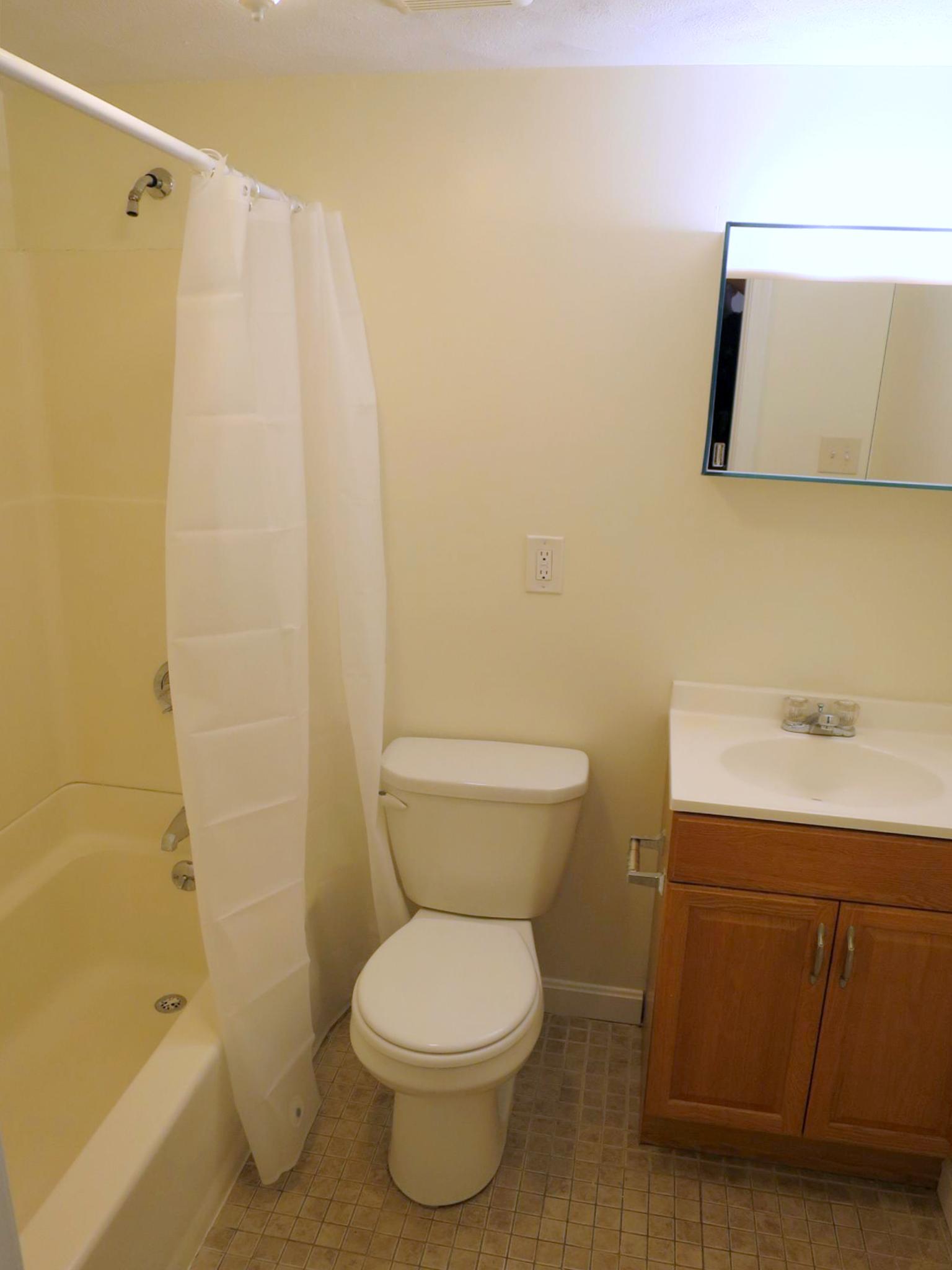 2 bed, 1 bath apartment for rent at 12 Winter St Unit 1-1, Davis Square — photo 7 of 10
