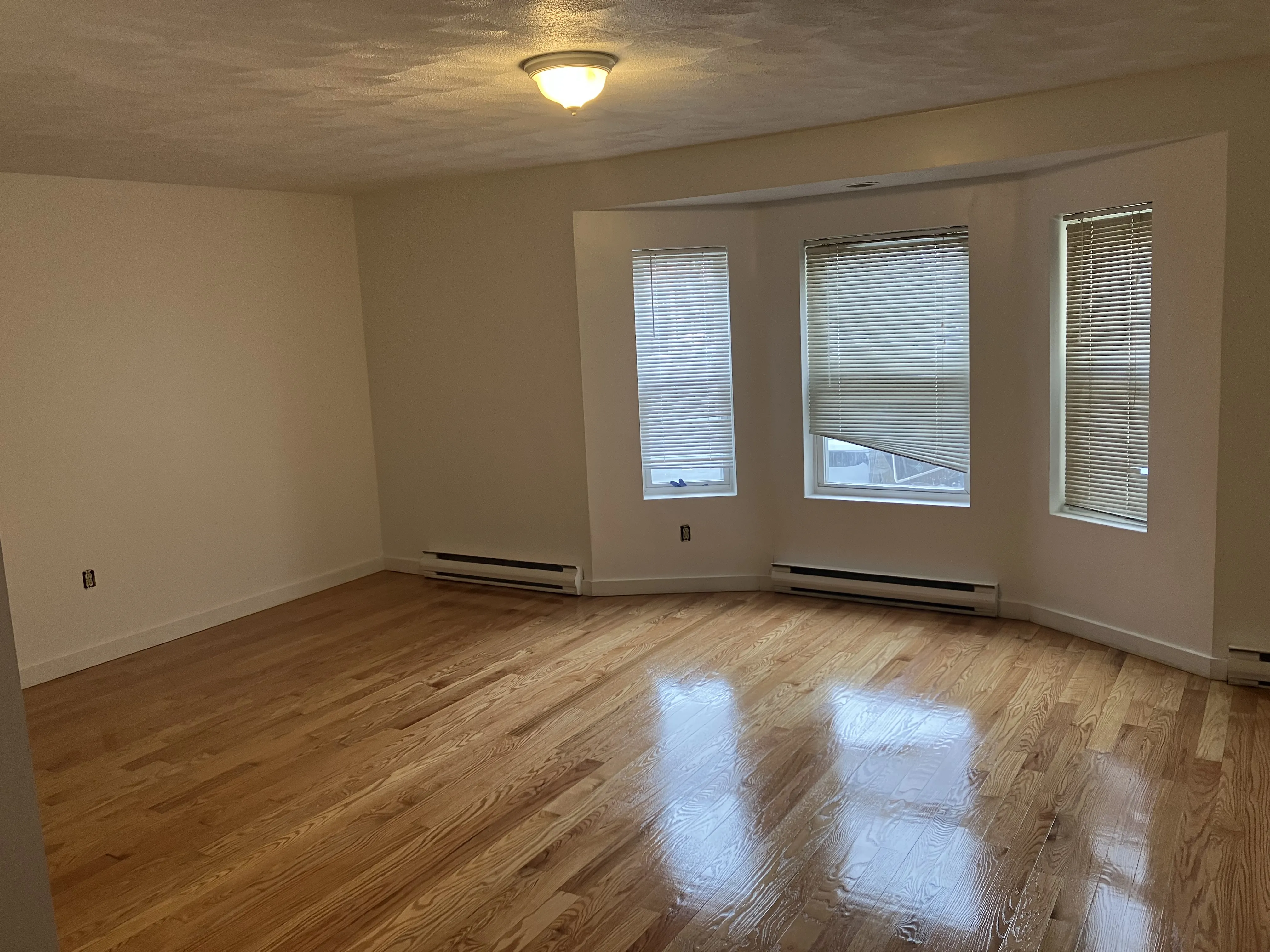 2 bed, 1 bath apartment for rent at 12 Winter St Unit A, Davis Square — photo 5 of 7