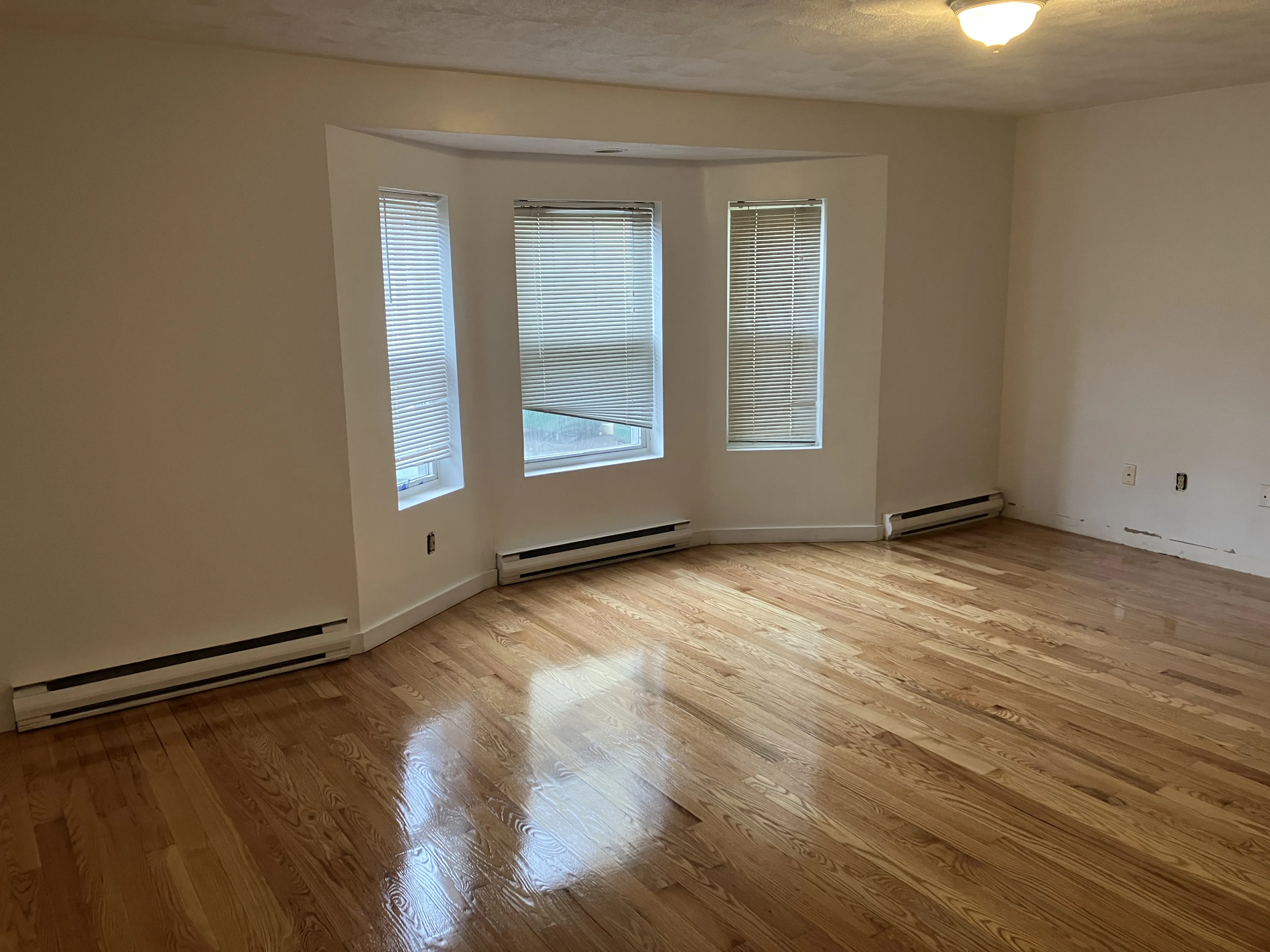 2 bed, 1 bath apartment for rent at 12 Winter St Unit A, Davis Square — photo 4 of 7