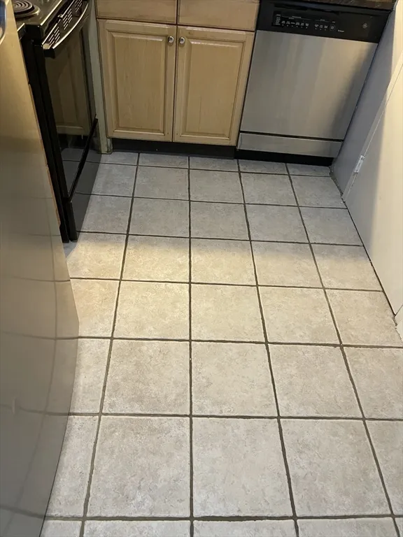 1 bed, 1 bath apartment for rent at 12 Woodland St Unit 34, Everett — photo 13 of 38
