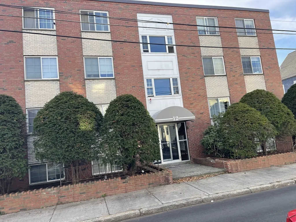 1 bed, 1 bath apartment for rent at 12 Woodland St Unit 34, Everett — photo 37 of 38