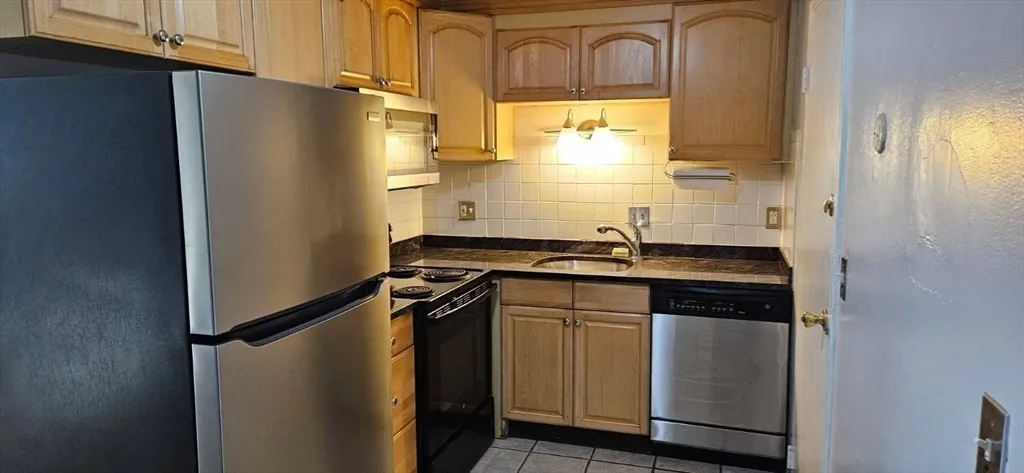 1 bed, 1 bath apartment for rent at 12 Woodland St Unit 34, Everett — photo 11 of 38