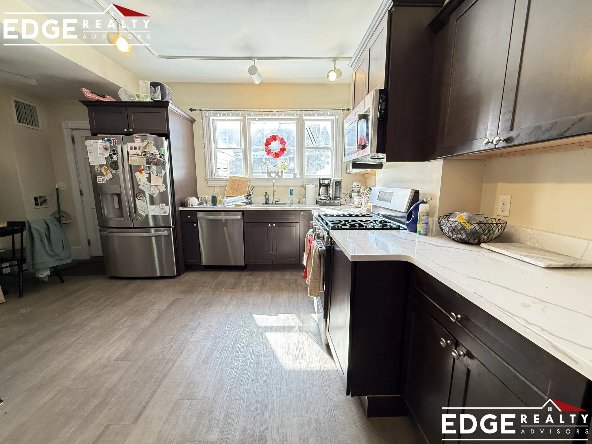 4 bed, 2 bath apartment for rent at 12 Woodmont St Unit 1, Brighton — photo 5 of 12
