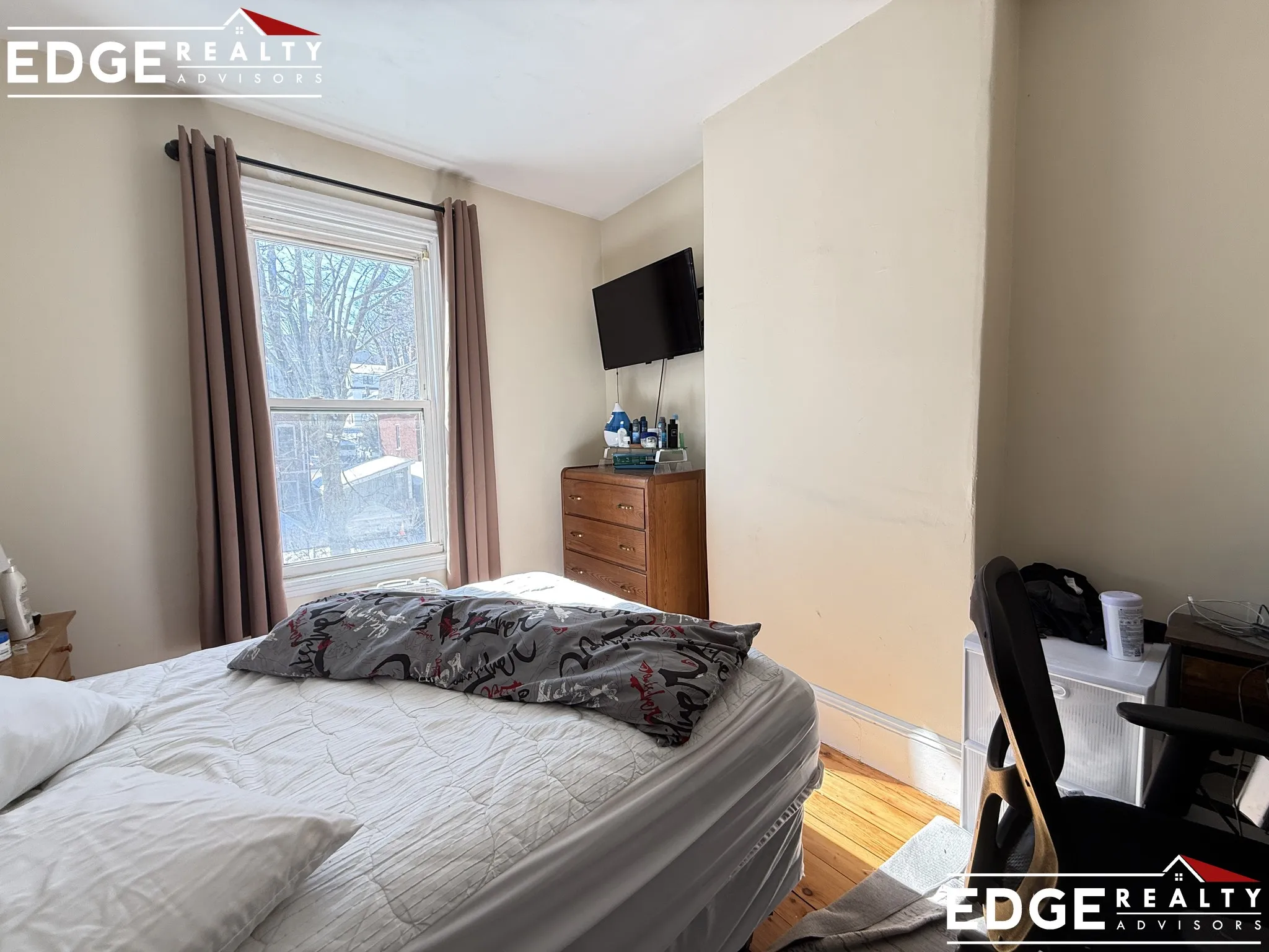 4 bed, 2 bath apartment for rent at 12 Woodmont St Unit 1, Brighton — photo 11 of 12