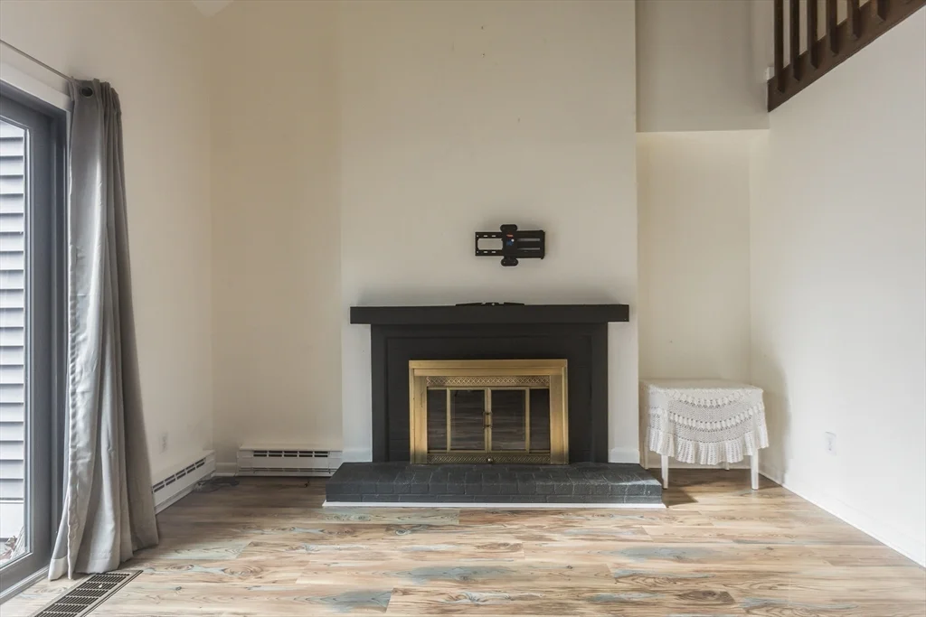 2 bed, 1 bath apartment for rent at 12 Woodrise Unit 12, Falmouth (village) — photo 13 of 19