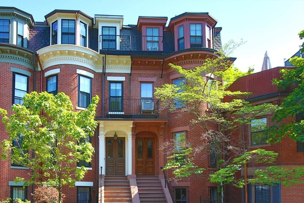 Studio bed, 1 bath apartment for rent at 120 Appleton Unit Studio, South End — photo 1 of 4