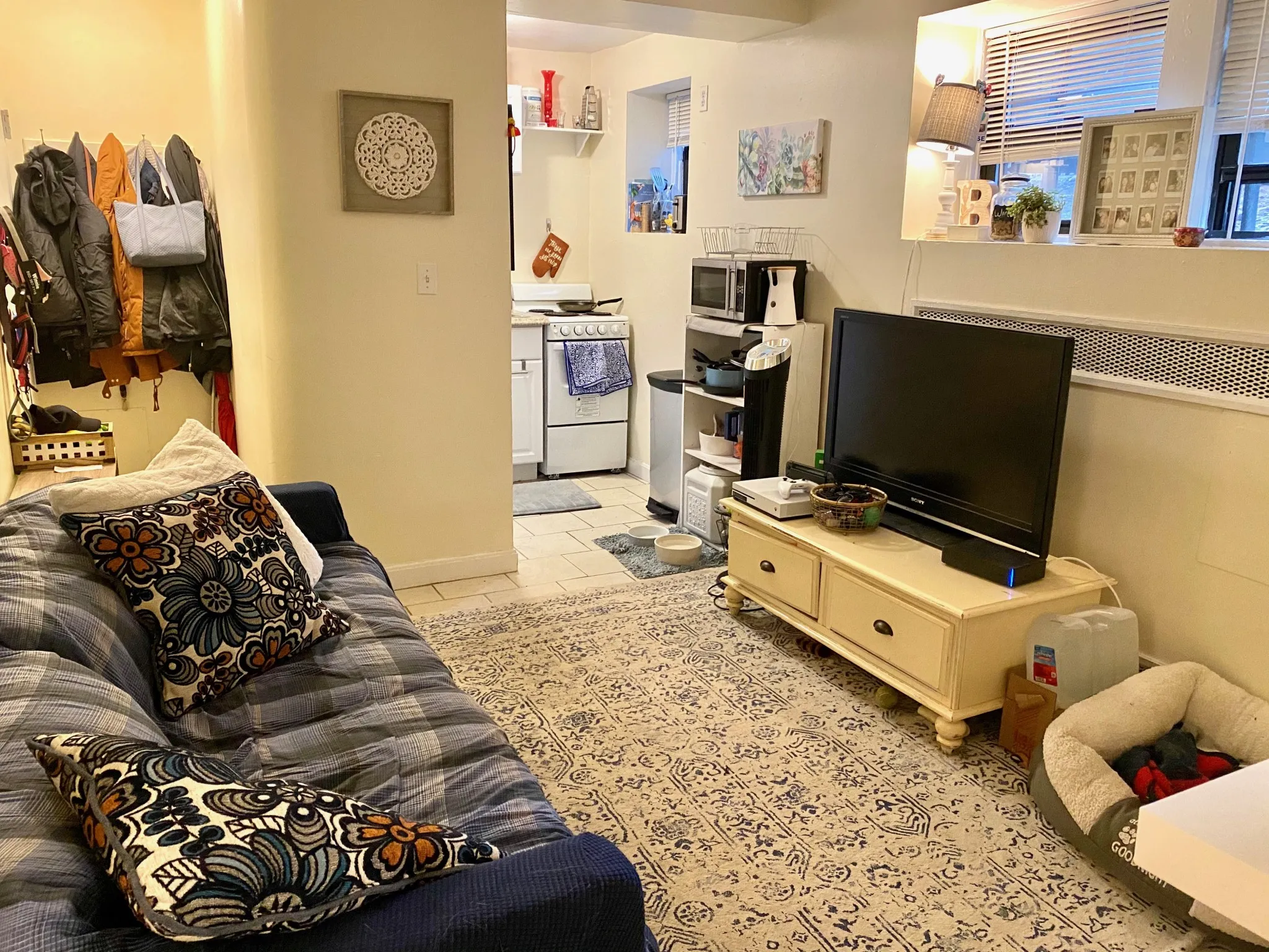 1 bed, 1 bath apartment for rent at 120 Babcock St Unit B4, North Brookline