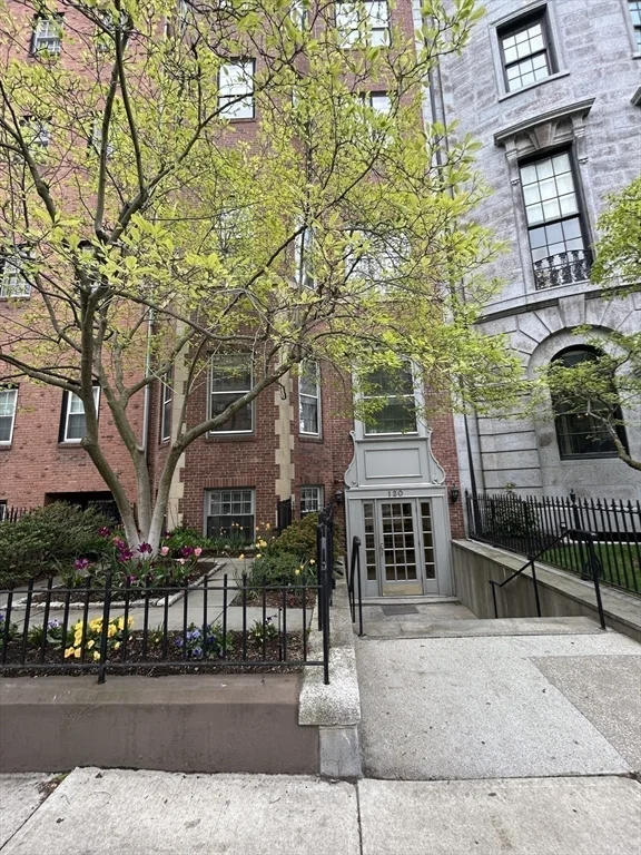 Studio bed, 1 bath apartment for rent at 120 Beacon St Unit 1A, Back Bay — photo 16 of 16