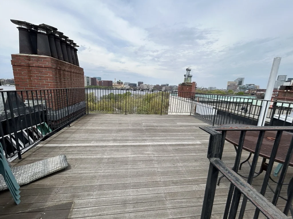 Studio bed, 1 bath apartment for rent at 120 Beacon St Unit 1A, Back Bay — photo 10 of 16