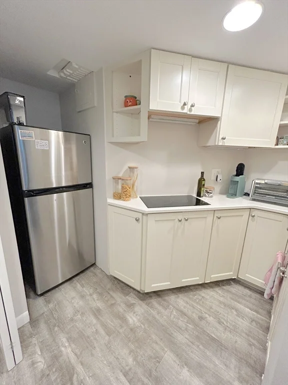 Studio bed, 1 bath apartment for rent at 120 Beacon St Unit 1A, Back Bay — photo 6 of 16