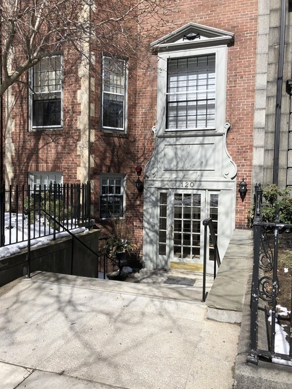 Studio bed, 1 bath apartment for rent at 120 Beacon Unit 1AA, Back Bay