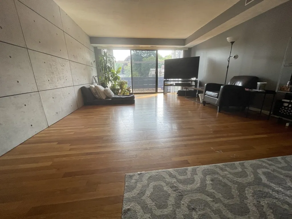 2 bed, 1 bath apartment for rent at 120 Beaconsfield Rd Unit 20, Brookline — photo 3 of 17