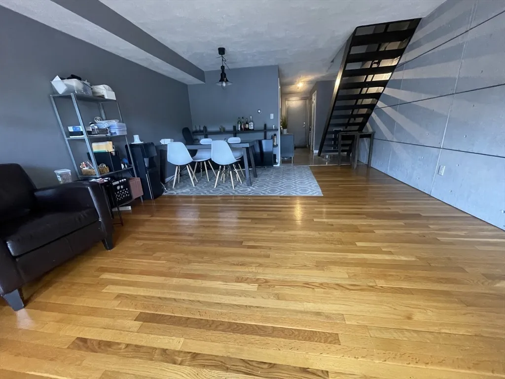 2 bed, 1 bath apartment for rent at 120 Beaconsfield Rd Unit 20, Brookline — photo 4 of 17