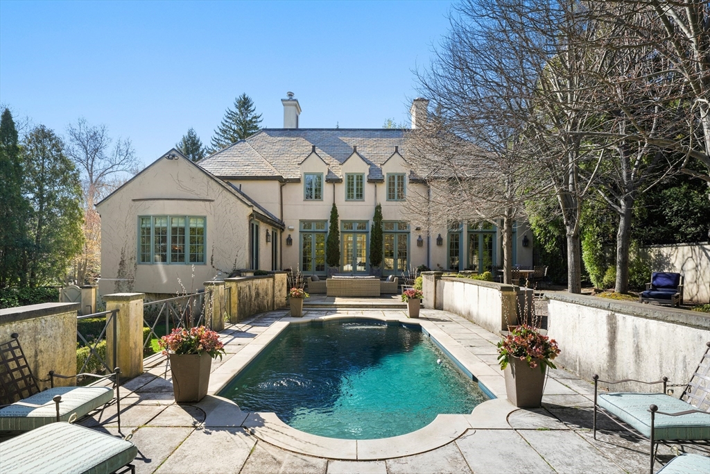 6 bed, 4+ bath apartment for rent at 120 Cabot St, Chestnut Hill — photo 34 of 37