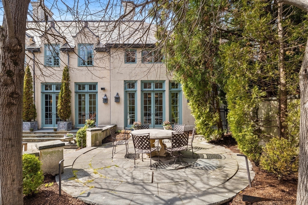 6 bed, 4+ bath apartment for rent at 120 Cabot St, Chestnut Hill — photo 36 of 37