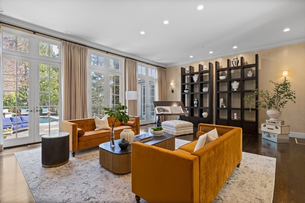 6 bed, 4+ bath apartment for rent at 120 Cabot St, Chestnut Hill — photo 4 of 37
