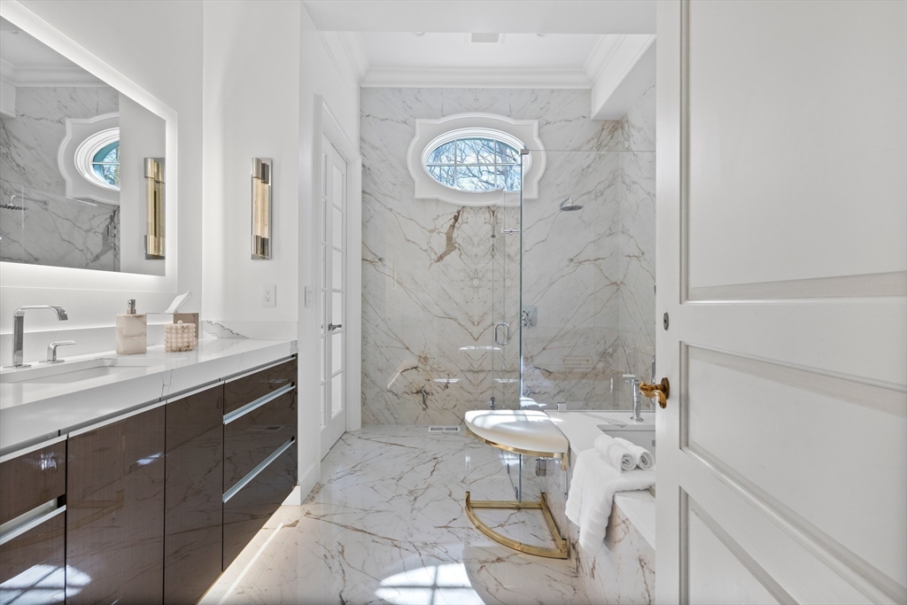 6 bed, 4+ bath apartment for rent at 120 Cabot St, Chestnut Hill — photo 23 of 37
