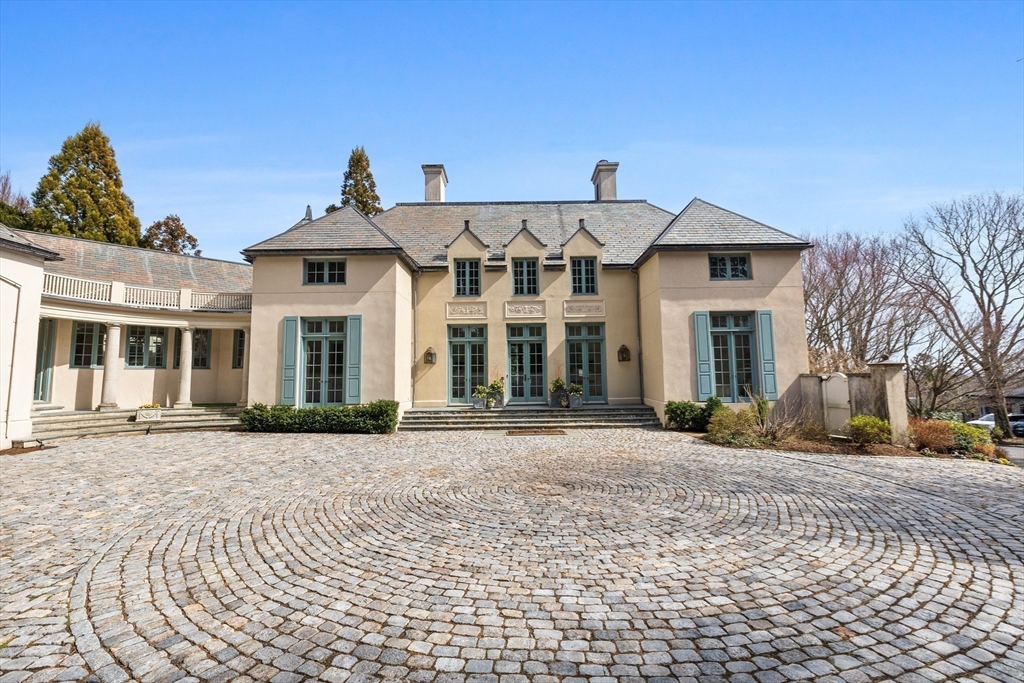 6 bed, 4+ bath apartment for rent at 120 Cabot St, Chestnut Hill — photo 32 of 37