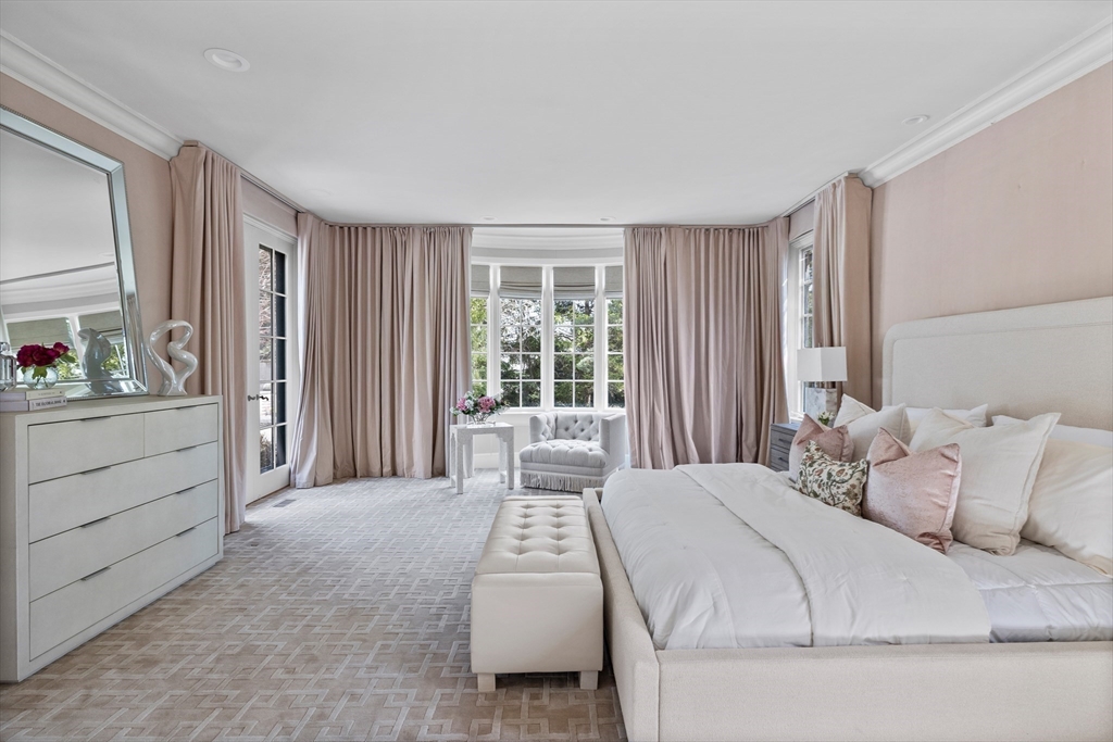 6 bed, 4+ bath apartment for rent at 120 Cabot St, Chestnut Hill — photo 20 of 37