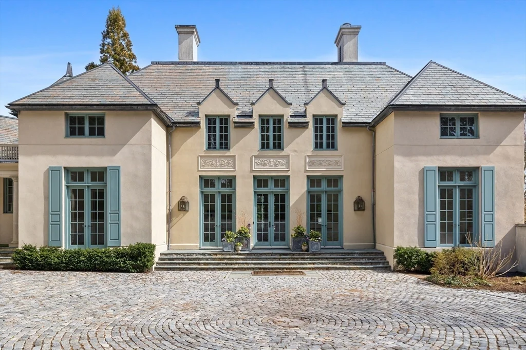 6 bed, 4+ bath apartment for rent at 120 Cabot St Unit 120, Chestnut Hill