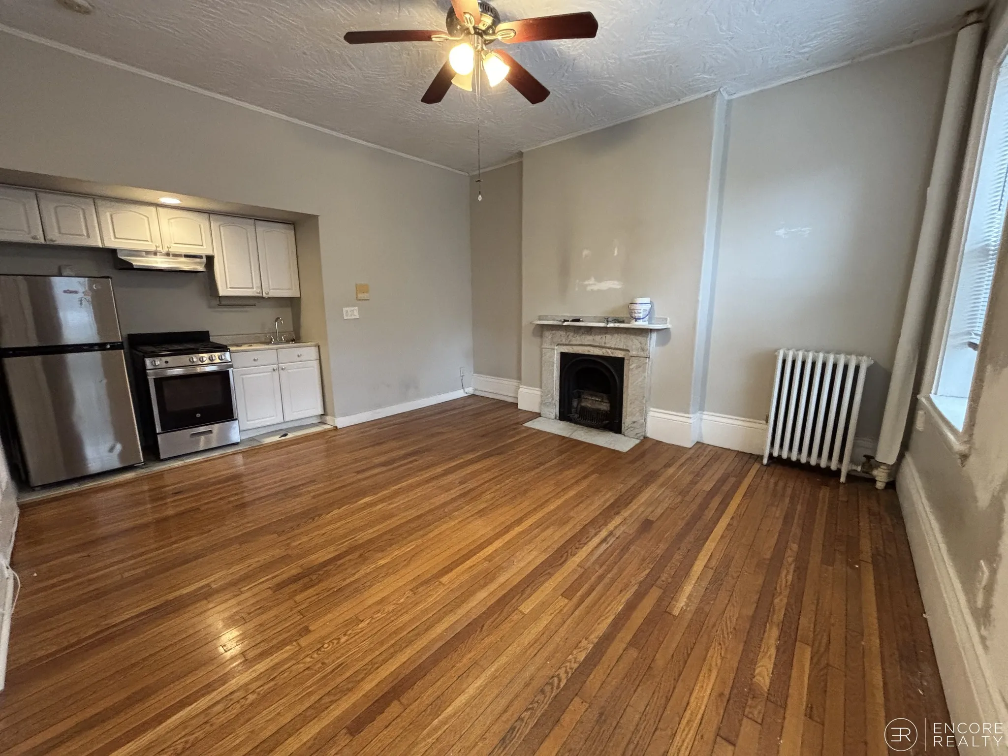 Studio bed, 1 bath apartment for rent at 120 Charles St Unit 8a, Beacon Hill — photo 1 of 5