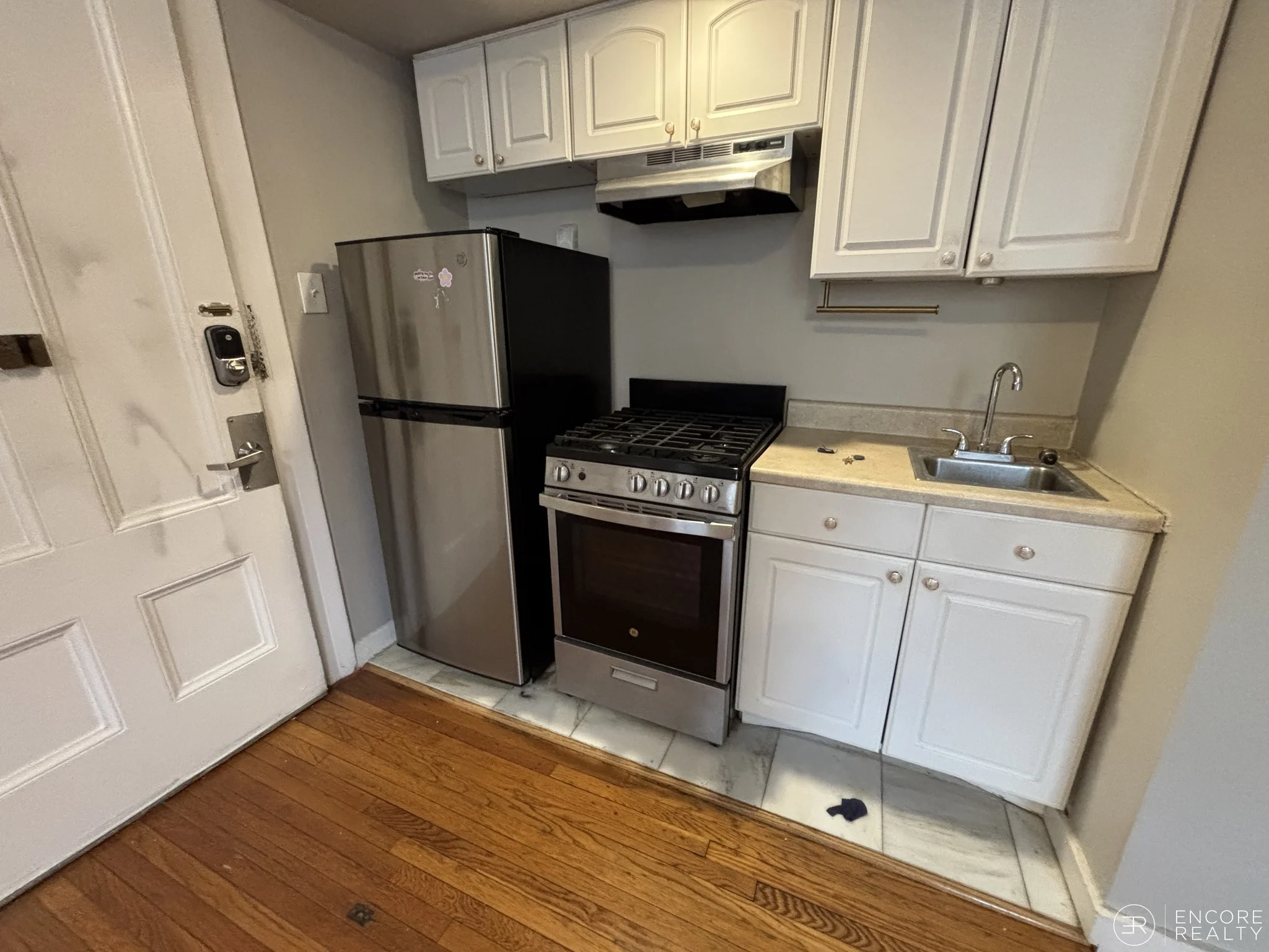 Studio bed, 1 bath apartment for rent at 120 Charles St Unit 8a, Beacon Hill — photo 4 of 5