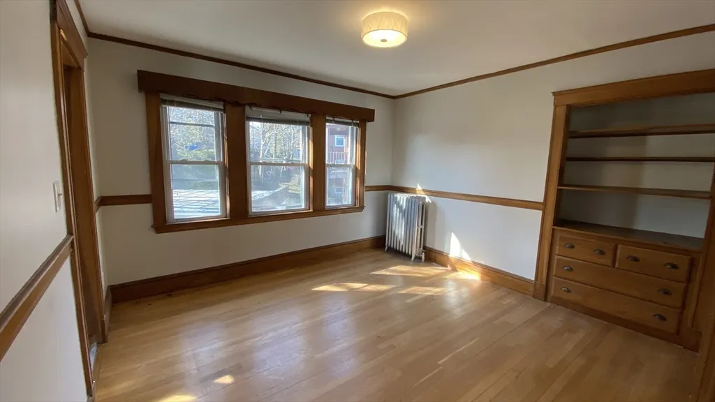 4 bed, 2 bath apartment for rent at 120 Colborne Rd Unit 2, Brighton — photo 3 of 11