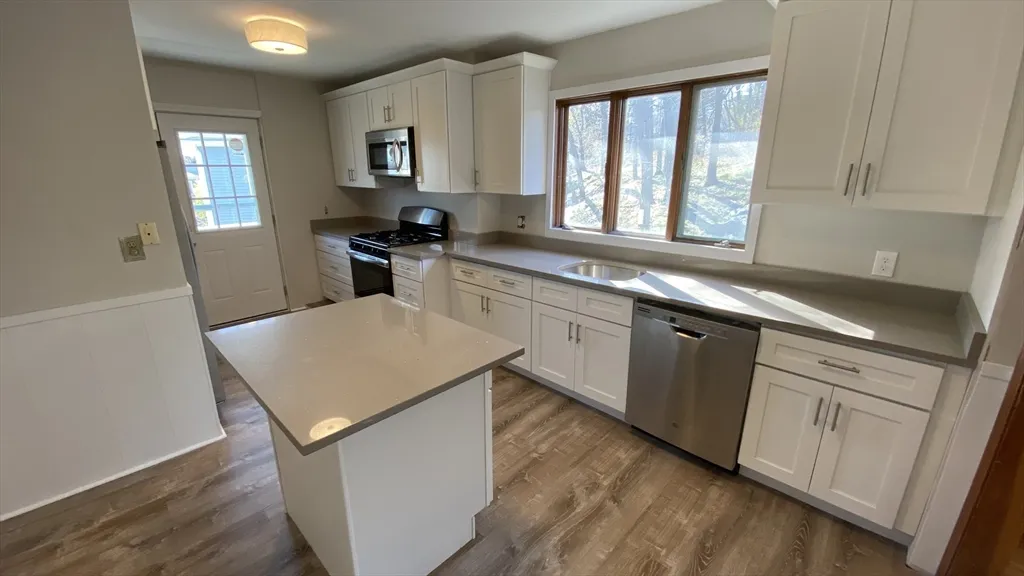 4 bed, 2 bath apartment for rent at 120 Colborne Rd Unit 2, Brighton — photo 1 of 11