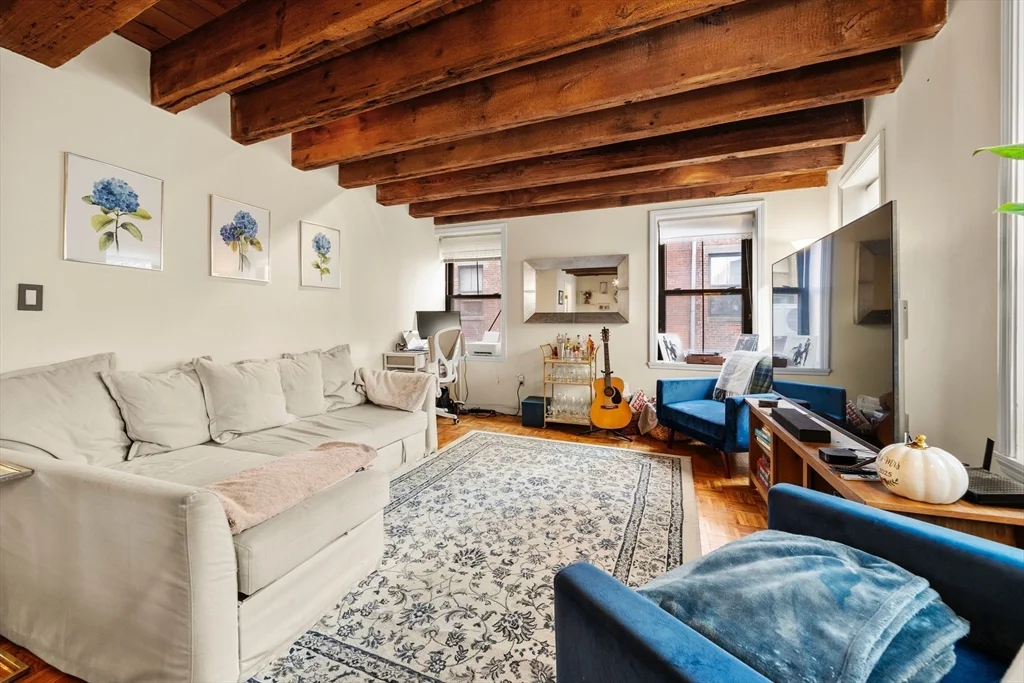 2 bed, 1 bath apartment for rent at 120 Commercial St Unit 3-2, Waterfront — photo 2 of 8