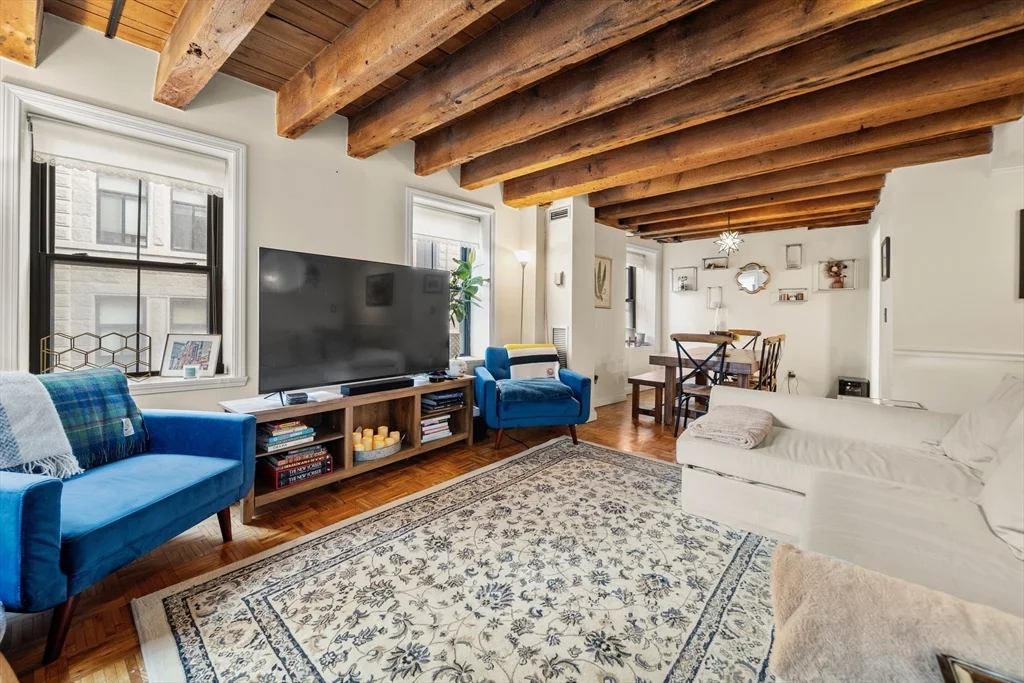 2 bed, 1 bath apartment for rent at 120 Commercial St Unit 3-2, Waterfront — photo 3 of 8