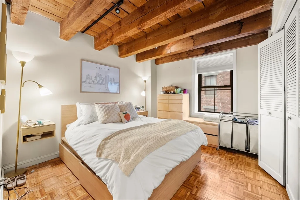2 bed, 1 bath apartment for rent at 120 Commercial St Unit 3-2, Waterfront — photo 6 of 8