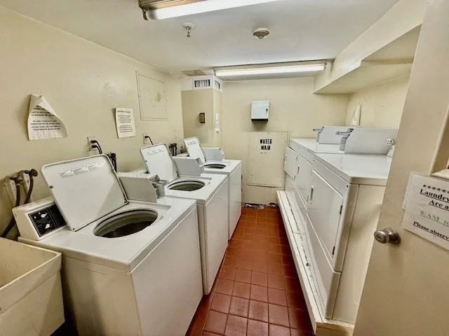 2 bed, 1 bath apartment for rent at 120 Commercial St Unit 3-4, North End — photo 24 of 24